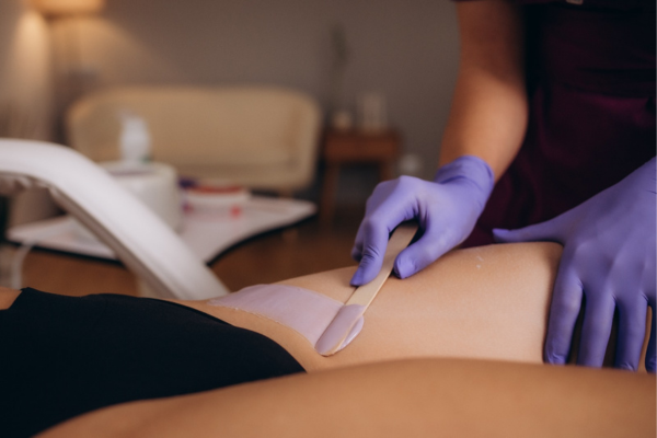 Epilarea de-a lungul timpului: Istoric, Metode și Evoluție 4 crema de epilare avantaje