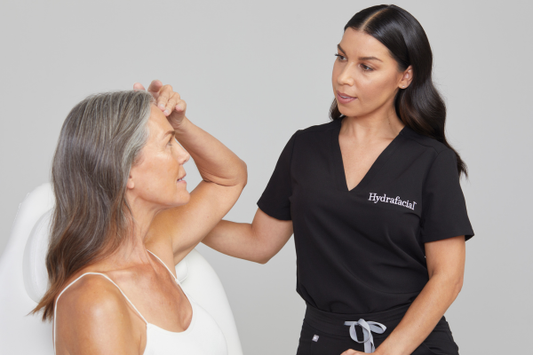 Hydrafacial Syndeo și Dermalinfusion pentru îngrijirea pielii 2 Hydrafacial