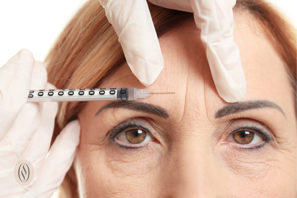 Injectarea cu toxină botulinică (Botox) – efect de relaxare a mușchilor responsabili de riduri